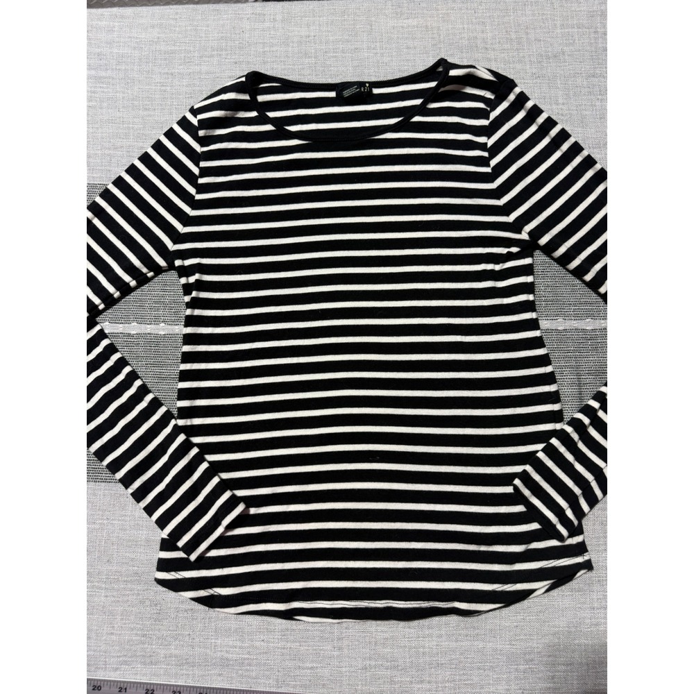 Forever 21 Womens Small Black White Striped Long Sleeve Scoop Neck Ribbed‎ Top